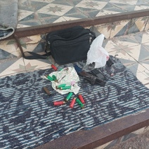 В Бузулуке мужчина открыл стрельбу по прохожим (18+)