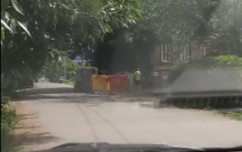 В Оренбурге цветные баки увезли сразу после того, как их установили и сфотографировали