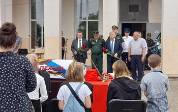 В Оренбургском районе попрощались с погибшим на Украине Маратом Ляминым