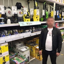 Оренбуржец по «липовым» чекам вынес из строительного гипермаркета товаров почти на 50 000 рублей