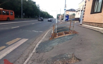 Злополучный тротуар на Туркестанской в Оренбурге до сих пор снится в кошмарах и предстаёт наяву