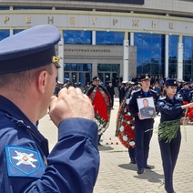 В Оренбурге прощаются с погибшими под Рязанью летчиками