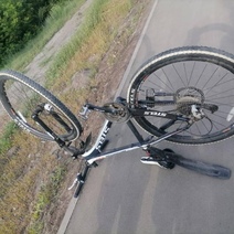 В Оренбурге водитель Kia Rio сбил на «зебре» двух школьниц на велосипеде