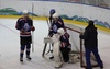 В Оренбуржье начинающим хоккеистам приходится скитаться в поисках команды
