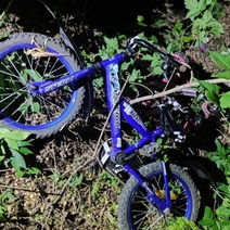 Воры из Оренбурга прятали украденные детские велосипеды в яме на кладбище