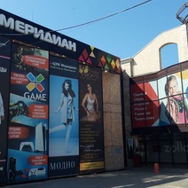 В Оренбурге посетителей крупного торгового комплекса оставили без парковки