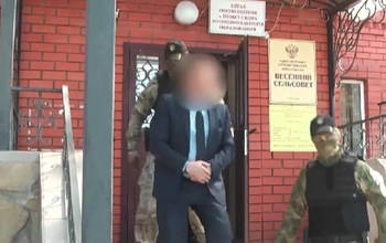 Экс-главу Весеннего сельсовета Швецова отпустили под домашний арест