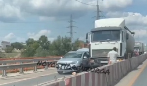 Движение на мосту через Сакмару в районе посёлка имени Ленина вновь встало
