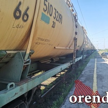 Жители станции Асекеево пожаловались на жуткий запах от стоящих на путях цистерн