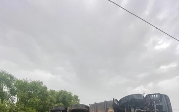 В Северном районе опрокинулся грузовик с полуприцепом-цистерной