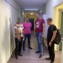 В Оренбурге бездомный мужчина из-за ревности ударил ножом бездомную женщину (18+)