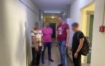 В Оренбурге бездомный мужчина из-за ревности ударил ножом бездомную женщину (18+)