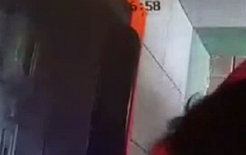 В Оренбуржье предприимчивая женщина воровала деньги с найденной карты