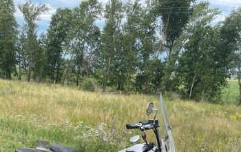 В Северном районе опрокинулся мотоцикл с 58-летним байкером и его пассажиркой