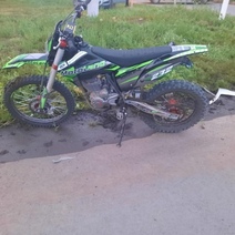 В Оренбургском районе подростки на питбайке влетели в Субару