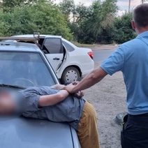 Предприимчивый житель Оренбурга с помощью эвакуатора отвёз в скупку чужой автомобиль