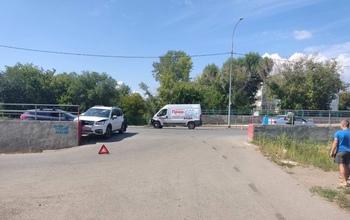 В Оренбурге в ДТП на улице Уральской пострадал 67-летний водитель «Субару»