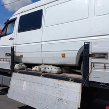 В Оренбургской области в эвакуаторе везли 100 литров кумыса без документов