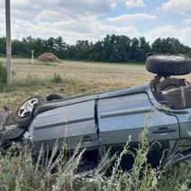 Под Кувандыком в ДТП 18-летняя автоледи вылетела через лобовое стекло ВАЗ-2114