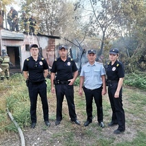 В Оренбурге двух пенсионерок из пожара в центре города вынесли на руках