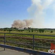 В Оренбурге по улице Уральской вспыхнула сухая трава