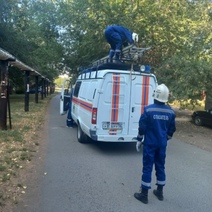 В Оренбурге спасателям пришлось лезть в окно, чтобы оказать помощь бабушке