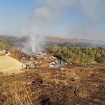 В Асекеево снова и снова горит свалка