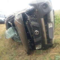 Под Саракташом погиб водитель Nissan Navara, его тело зажало в машине (18+)