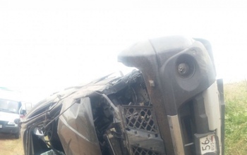 Под Саракташом погиб водитель Nissan Navara, его тело зажало в машине (18+)