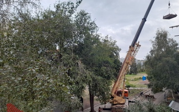 С началом сезона дождей в Оренбурге в некоторых домах стартовал ремонт кровли