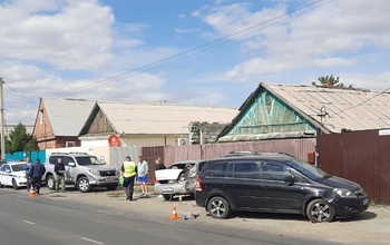 В Орске столкнулись четыре автомобиля