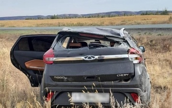 Под Медногорском автомобиль Chery слетел в кювет, пострадала 4-летняя девочка