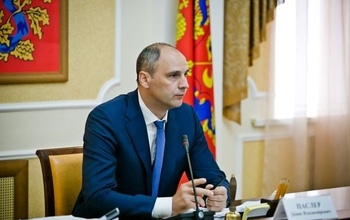 Губернатор Денис Паслер в режиме ВКС принял участие в работе стратегической сессии, прошедшей сегодня в Инновационном центре 