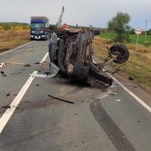 В Бузулукском районе при столкновении УАЗа и ГАЗона Next погибли два человека (18+)