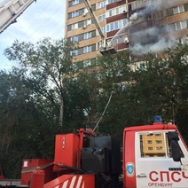 В Оренбурге загорелся балкон в 16-этажном жилом доме