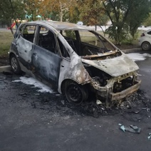 В Оренбурге полиция разыскивает поджигателя КИА на проспекте Дзержинского