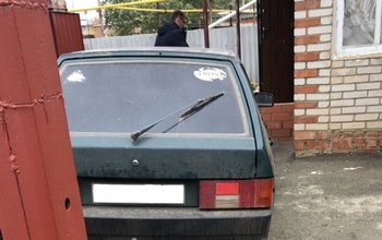 В Домбаровке трагически погиб пенсионер - его придавил собственный автомобиль (18+)
