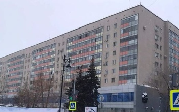 В один из крупных домов в историческом центре Оренбурга так и не дали тепло