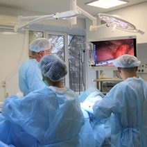 В Оренбурге хирурги вытащили шило из груди пациента (18+)