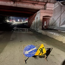 В Орске после обрушения открыли движение по одной полосе под мостом