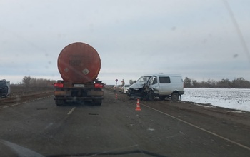 Под Сорочинском в ДТП погиб водитель легковушки, еще четверо госпитализированы (18+)
