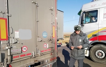 К ввозу в Оренбургскую область не допустили тонны мяса птицы и филе лосося