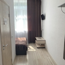 Горничная из Тюльгана отработает за кражу барсетки у постояльца отеля