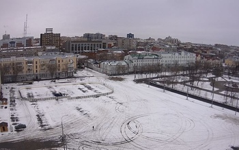 Удастся ли оренбуржцам покататься на катке на пл. Ленина, или лёд опять растает