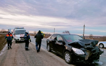 На трассе Оренбург-Казань  людям, попавшим в ДТП, понадобилась помощь спасателей 