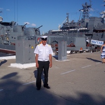 Служил на крейсере 