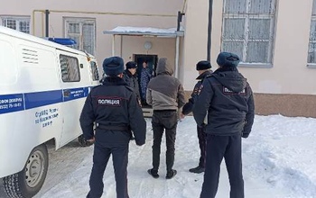 В Кваркенском районе мужчина пытался убить местного жителя