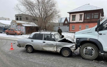 В оренбургской больнице умер водитель ВАЗа, пострадавший в двойном ДТП