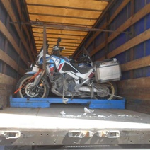 В Оренбуржье на таможне обнаружили грузовик с мотоциклами, в которых перевозили вещества