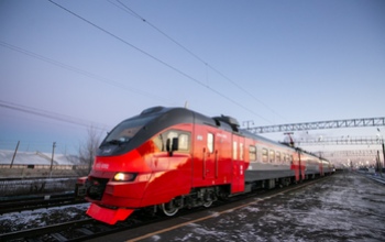 Губернатор Оренбургской области Денис Паслер и начальник Южно-Уральской железной дороги Игорь Рязанов совершили тестовую поездку на новом электропоезде